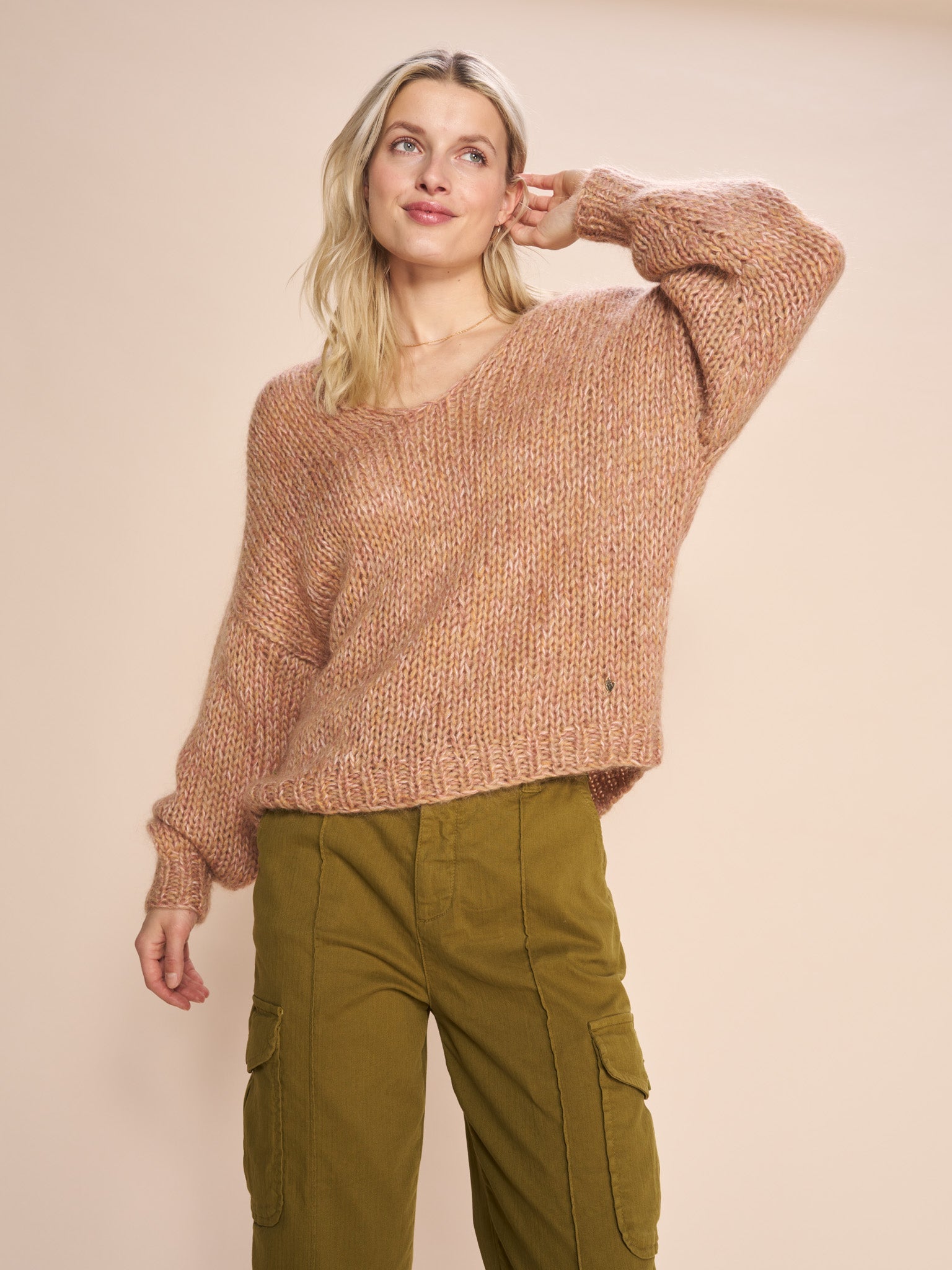 Modelshot / Burlwood / Detail